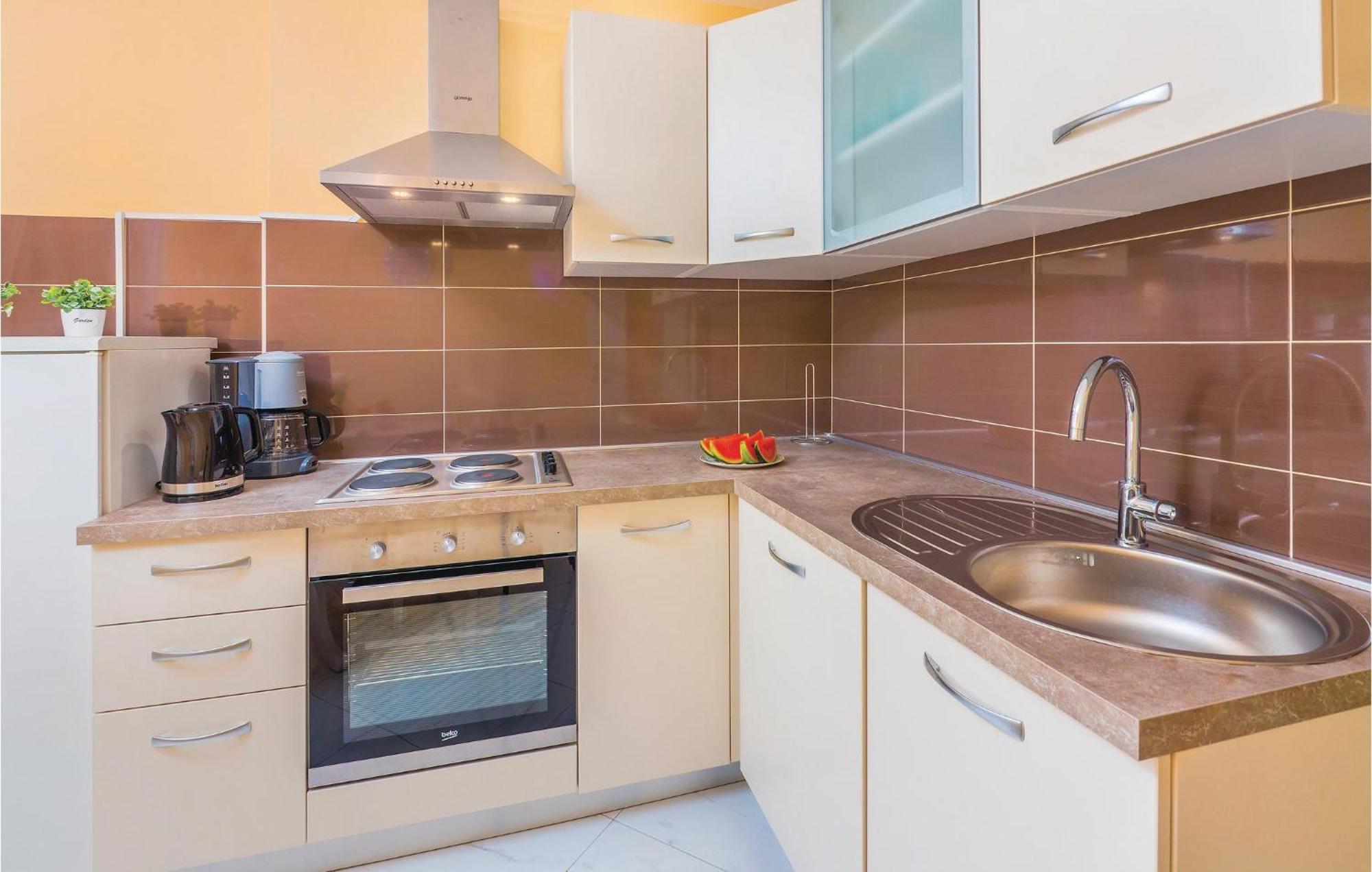 1 Bedroom Gorgeous In