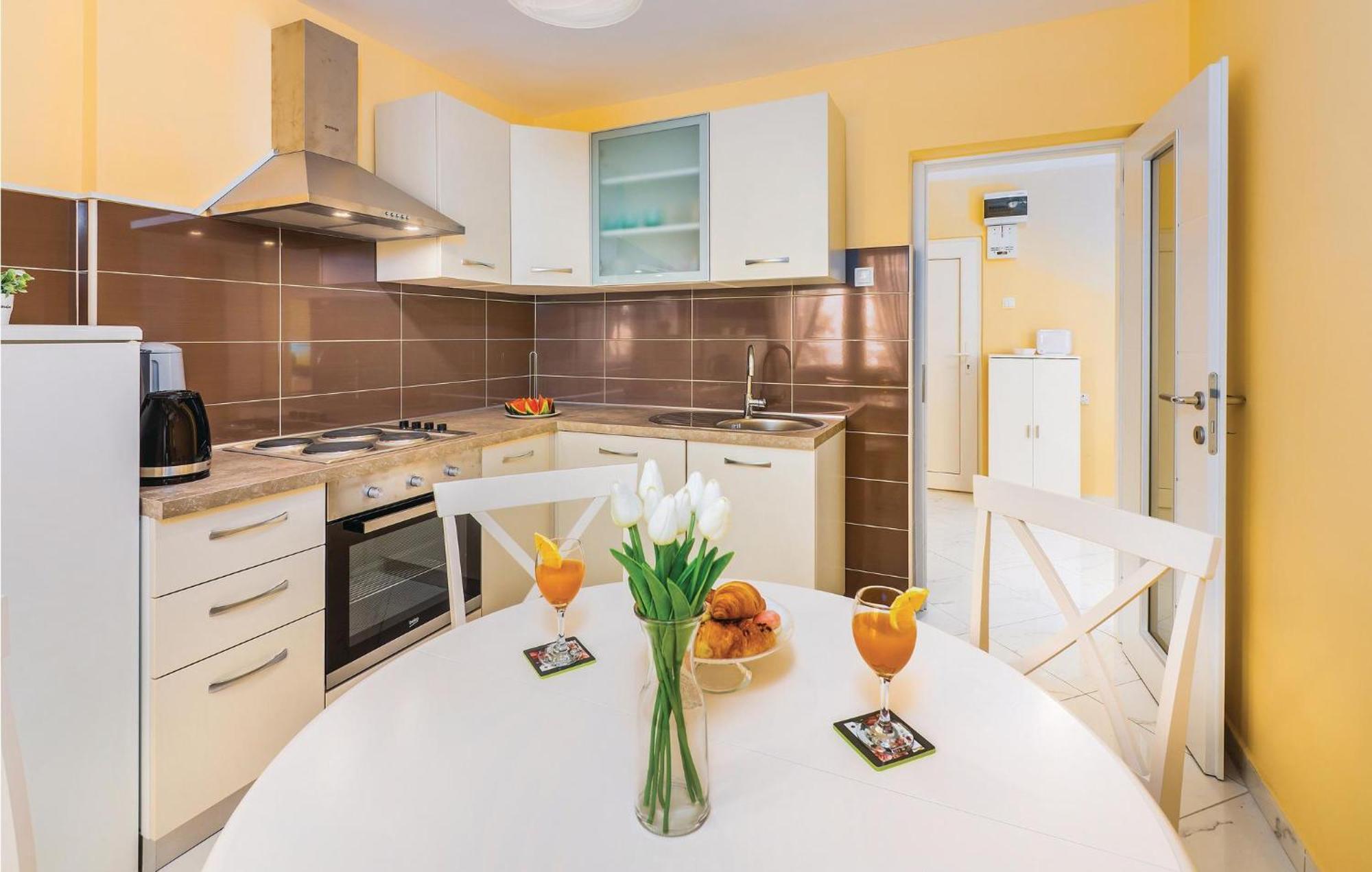 Apartamento 1 Bedroom Gorgeous In