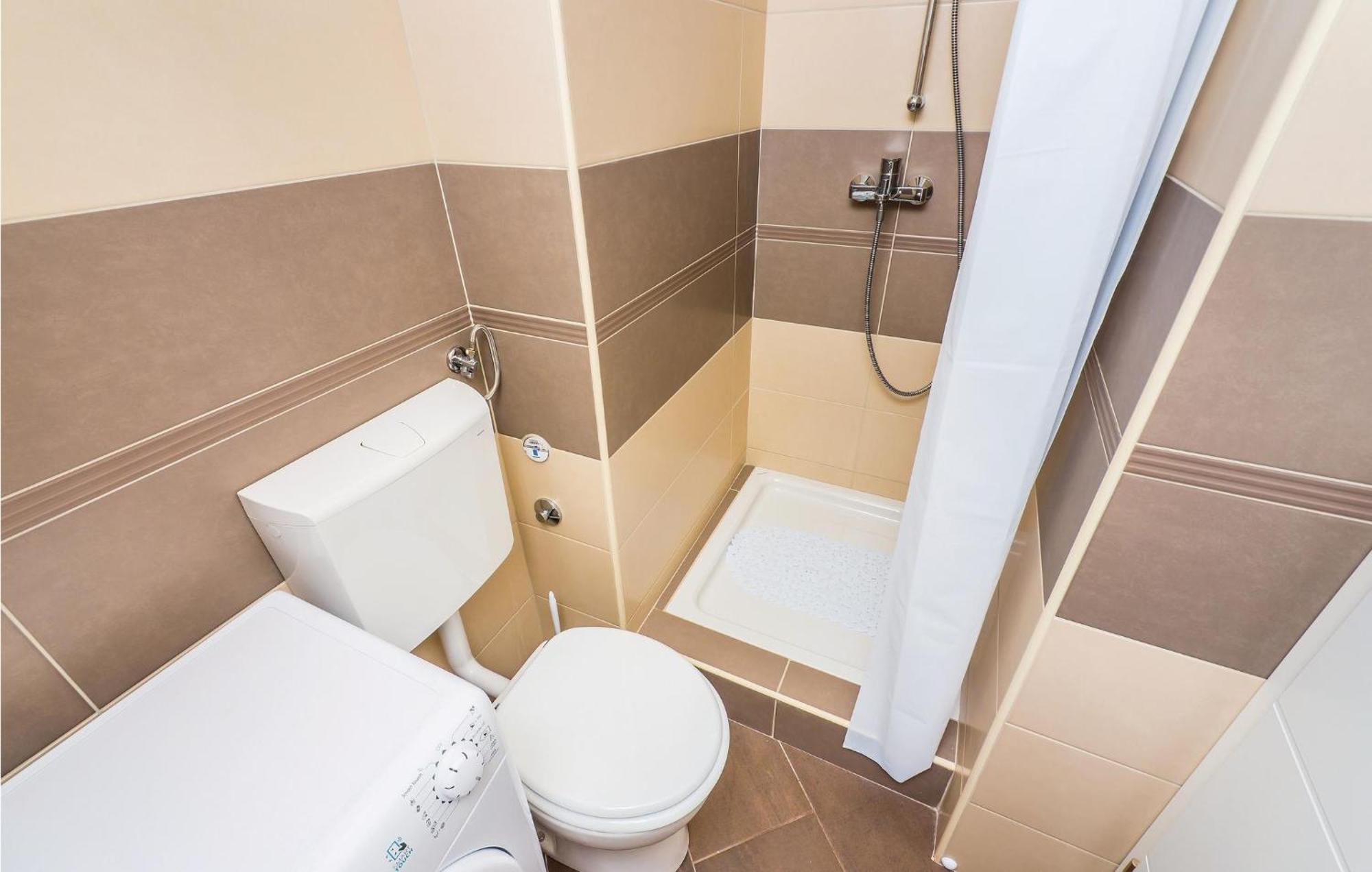 Apartamento 1 Bedroom Gorgeous In *